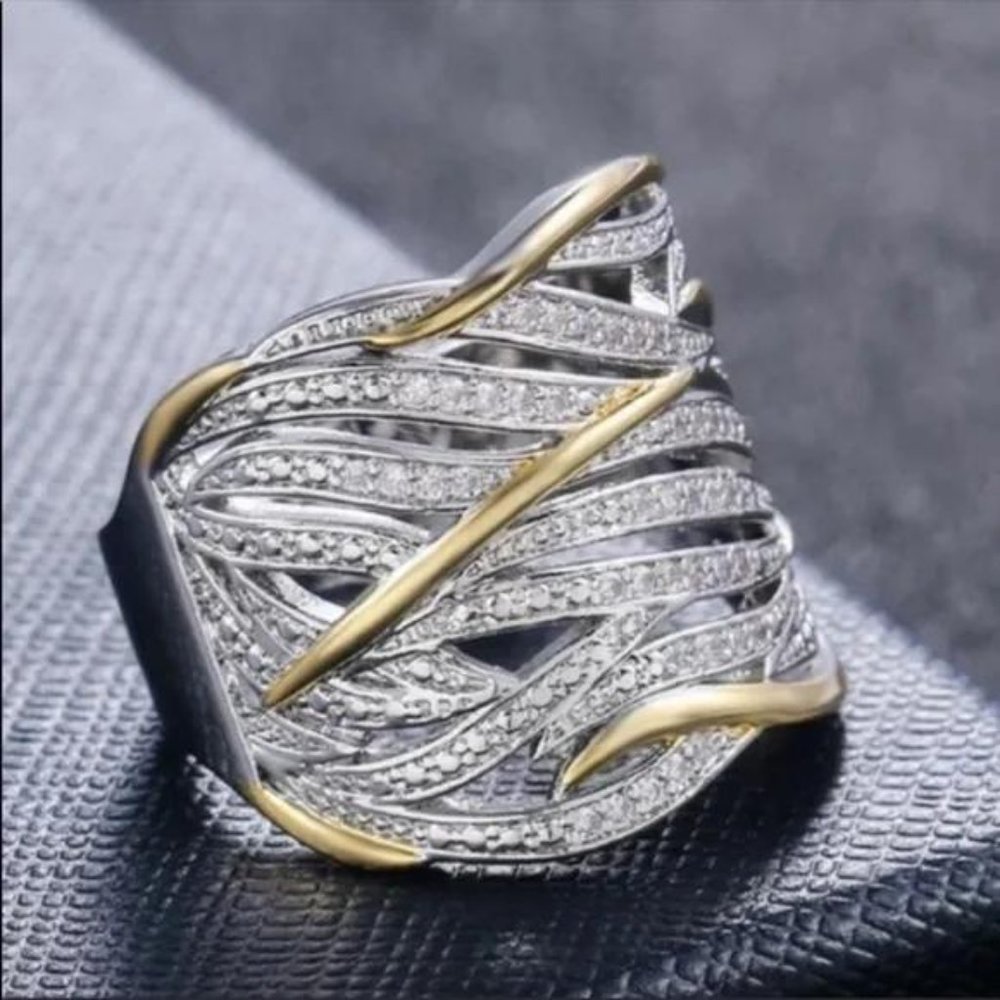 NEW TWO TONE 925 STERLING SILVER DIAMOND RING, BEAUTIFUL RING, SHINY RING. - Picture 3 of 6